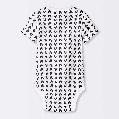 Baby 4pk Short Sleeve Bodysuit - Cloud Island™ Black 3 Baby 4pk Short Sleeve Bodysuit - Cloud Island™ Black